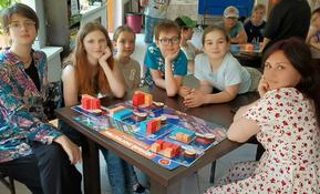 В подростковом клубе 
